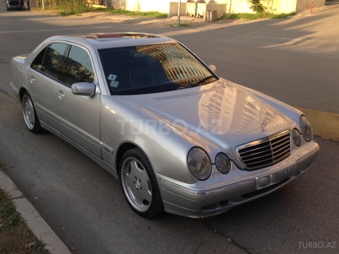 Mercedes E 320 2000, 298,200 km - 3.2 л - Bakı