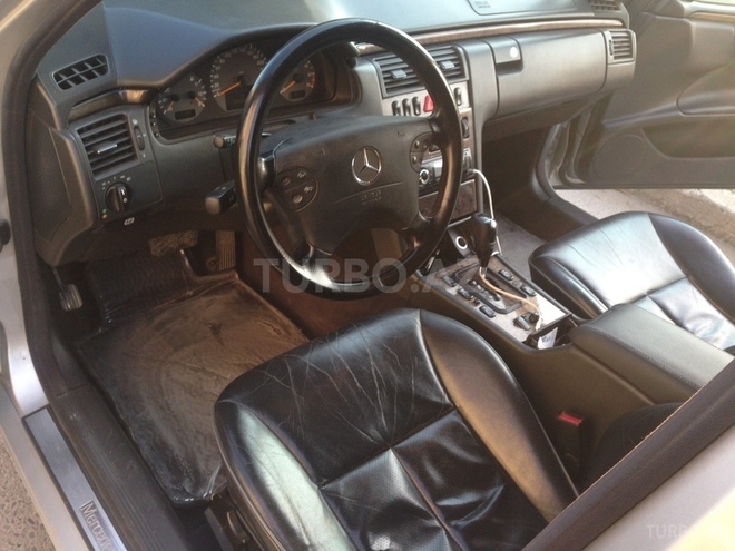 Mercedes E 320 2000, 298,200 km - 3.2 л - Bakı