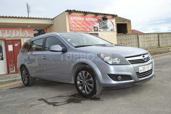 Opel Astra 2010, 163,000 km - 1.8 l - Bakı