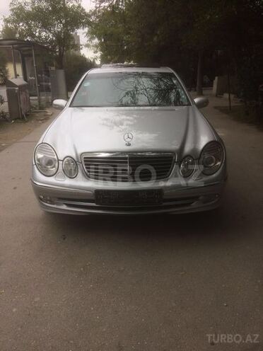 Mercedes E 240 2002, 165,700 km - 2.6 l - Bakı