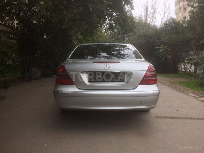 Mercedes E 240 2002, 165,700 km - 2.6 l - Bakı
