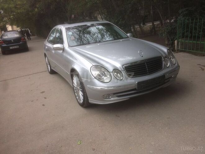 Mercedes E 240 2002, 165,700 km - 2.6 l - Bakı