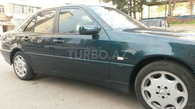 Mercedes C 200 1997, 186,000 km - 2.0 l - Bakı
