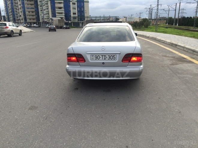 Mercedes E 240 2000, 216,364 km - 2.4 l - Bakı