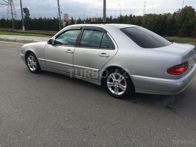 Mercedes E 240 2000, 216,364 km - 2.4 l - Bakı