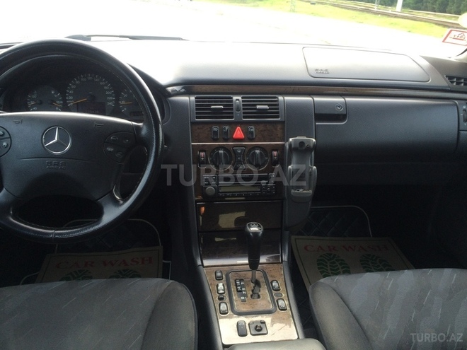 Mercedes E 240 2000, 216,364 km - 2.4 l - Bakı