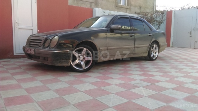 Mercedes E 220 2001, 255,858 km - 2.2 l - Bakı