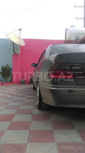 Mercedes E 220 2001, 255,858 km - 2.2 l - Bakı