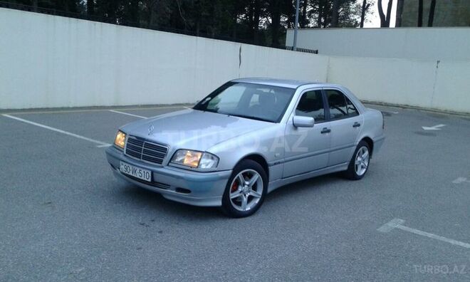 Mercedes C 220 1999, 215,000 km - 2.2 l - Sumqayıt