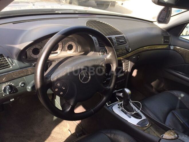 Mercedes E 270 2002, 19,852 km - 2.7 l - Bakı