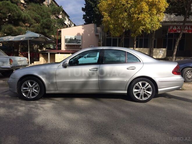 Mercedes E 270 2002, 19,852 km - 2.7 l - Bakı