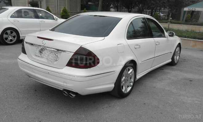 Mercedes E 220 2006, 172,000 km - 2.2 l - Bakı