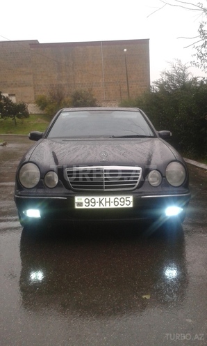 Mercedes E 240 2001, 212,000 km - 2.4 л - Bakı