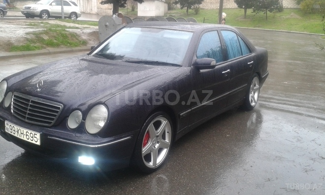 Mercedes E 240 2001, 212,000 km - 2.4 л - Bakı