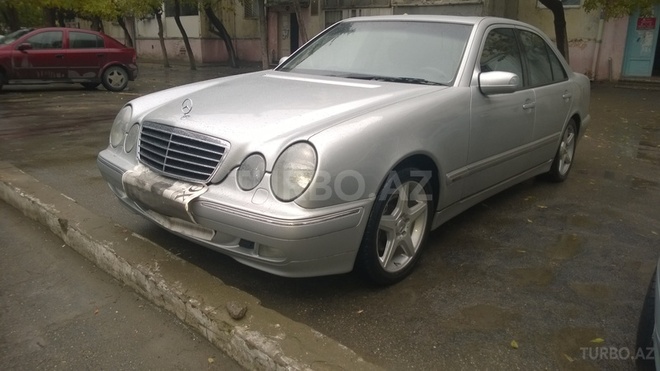 Mercedes E 320 2001, 184,747 km - 3.2 l - Bakı