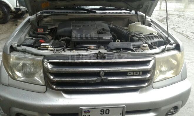 Mitsubishi Pajero io 2001, 130,000 km - 2.0 л - Bakı