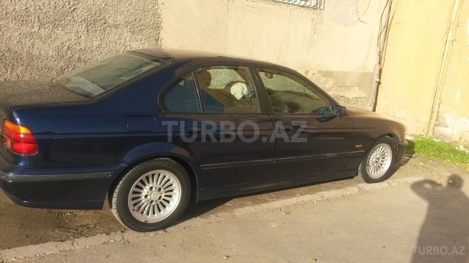 BMW 523 1998, 304,000 km - 2.5 l - Sumqayıt
