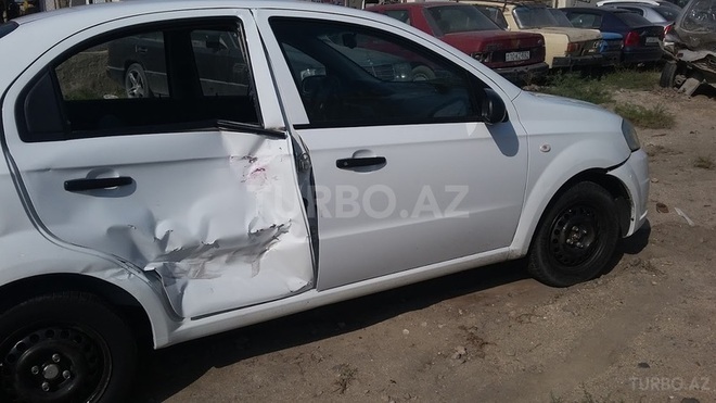 Chevrolet Aveo 2011, 98,000 km - 2.1 l - Bakı