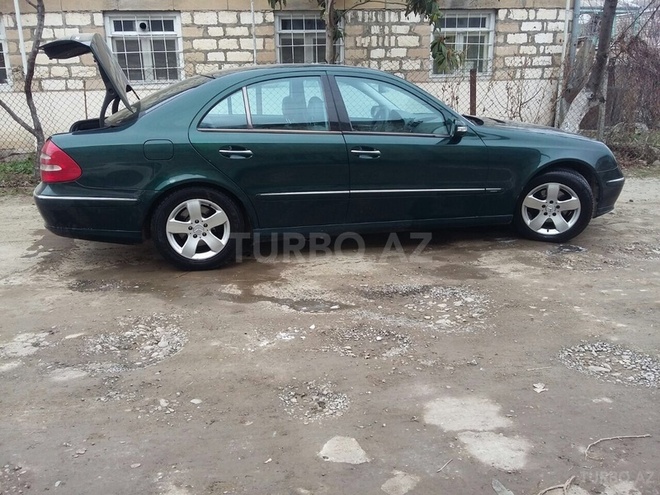 Mercedes E 220 2002, 220,000 km - 0.2 л - Qazax