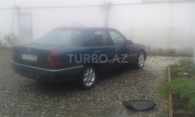 Mercedes C 180 1996, 258,263 km - 1.8 l - Bakı