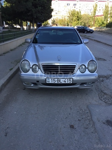 Mercedes E 220 2001, 250,000 km - 2.2 л - Bakı