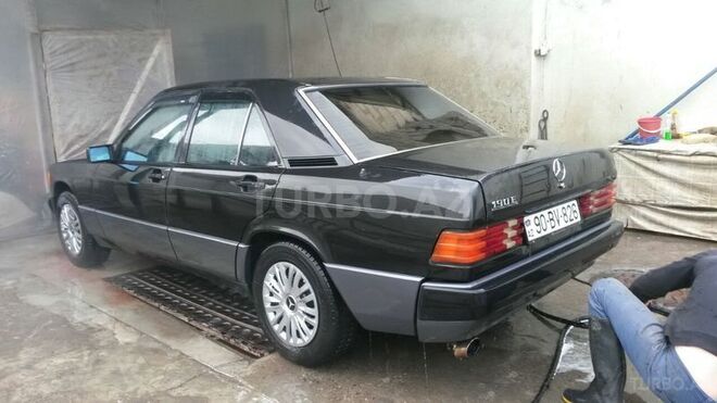 Mercedes E 200 1991, 163,577 km - 2.0 l - Bakı
