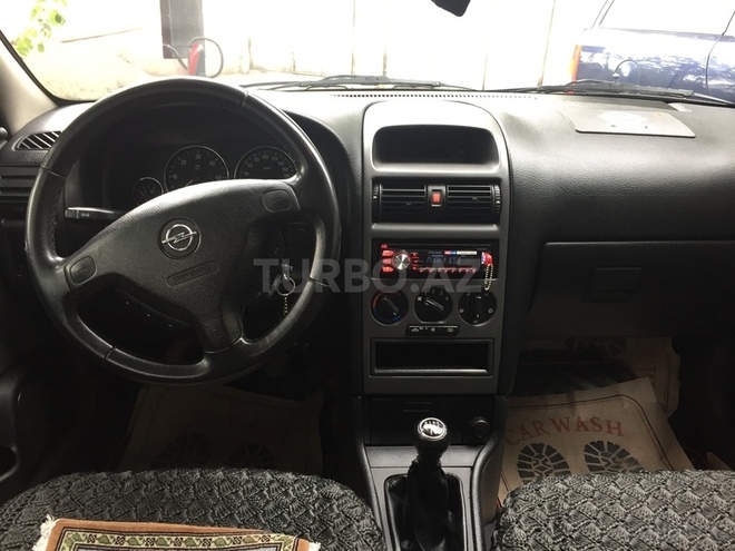 Opel Astra 2005, 180,000 km - 1.4 l - Bakı