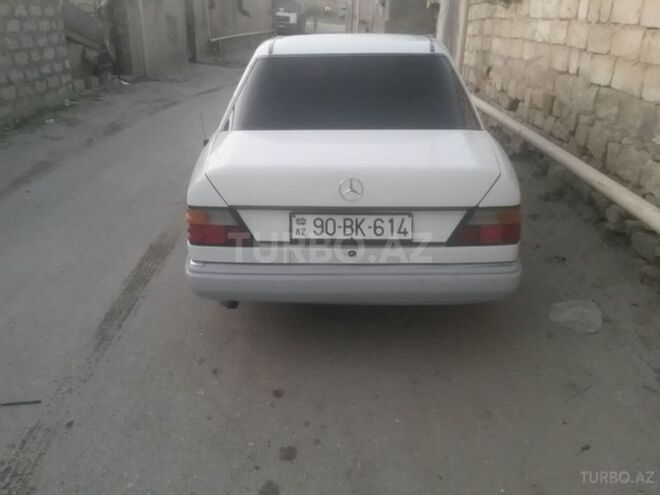 Mercedes E 200 1992, 356,000 km - 2.0 л - Bakı