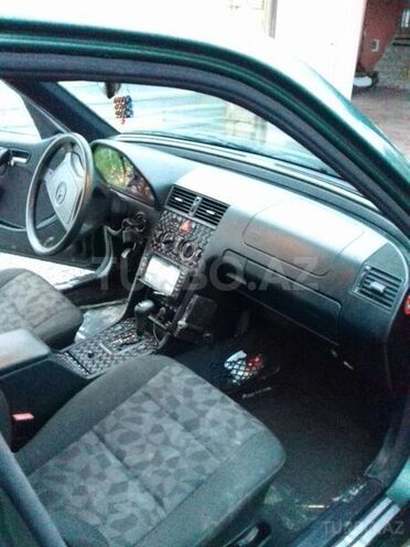 Mercedes C 180 1998, 245,000 km - 1.8 l - Biləsuvar
