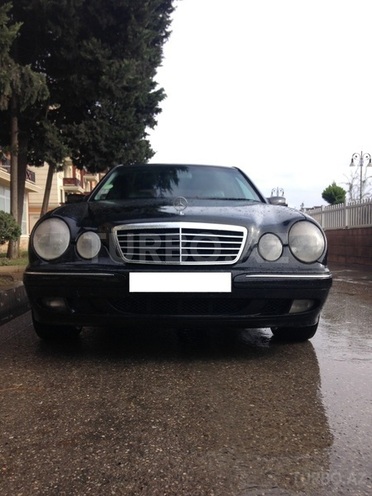 Mercedes E 240 1999, 219,930 km - 2.4 l - Bakı