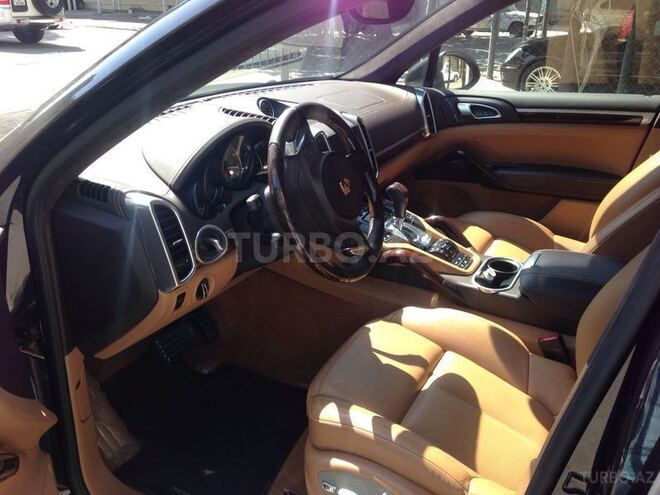 Porsche Cayenne 2014, 28,032 km - 4.8 l - Bakı