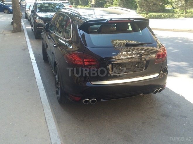 Porsche Cayenne 2014, 28,032 km - 4.8 l - Bakı