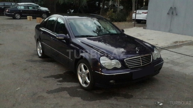 Mercedes C 220 2001, 235,000 km - 2.2 l - Bakı