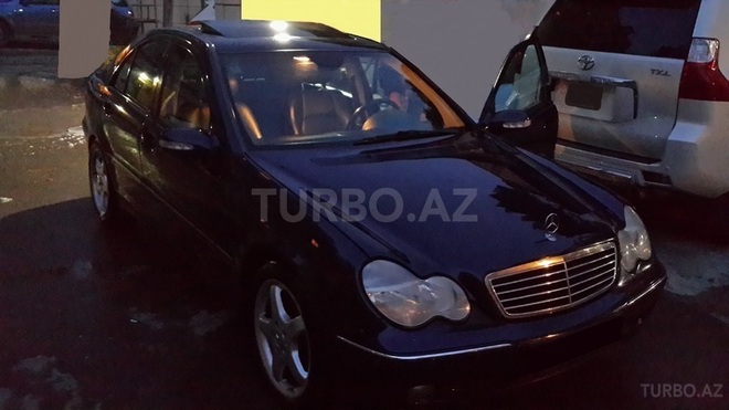 Mercedes C 220 2001, 235,000 km - 2.2 l - Bakı