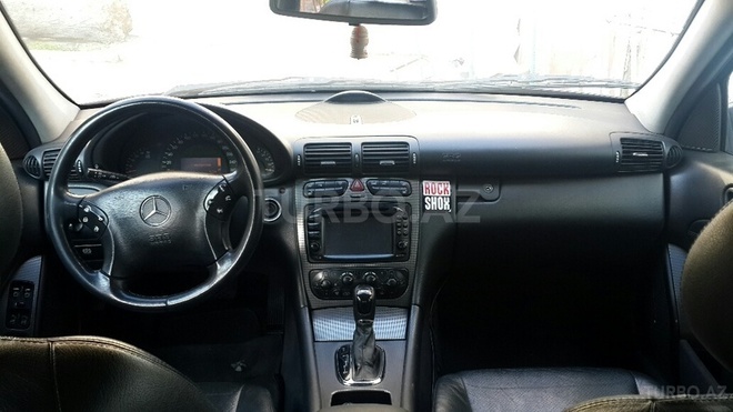 Mercedes C 220 2001, 235,000 km - 2.2 l - Bakı