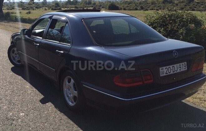 Mercedes E 220 1999, 363,000 km - 2.2 l - Gəncə