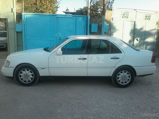 Mercedes C 180 1995, 420,000 km - 1.8 l - Bakı