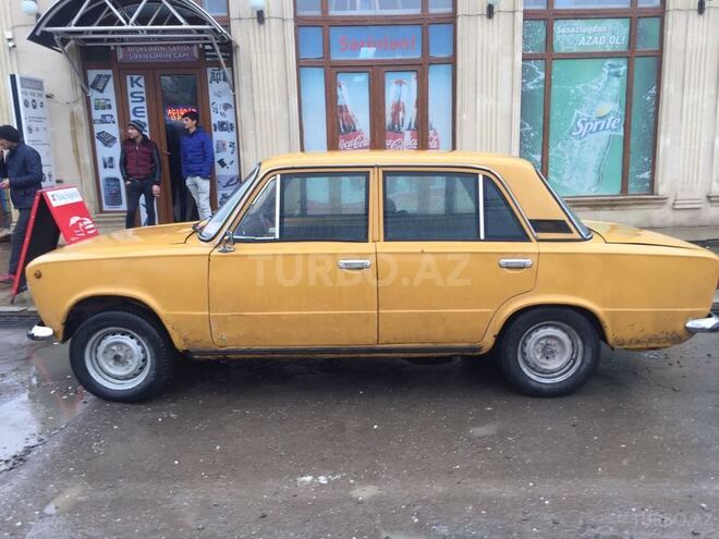 LADA (VAZ) 21011 1981, 250,000 km - 1.1 l - Quba