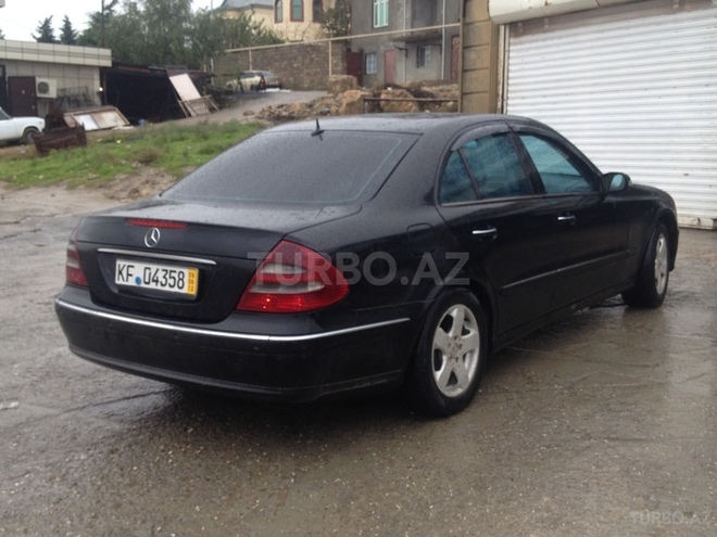 Mercedes E 220 2002, 380,000 km - 2.2 l - Ağdam
