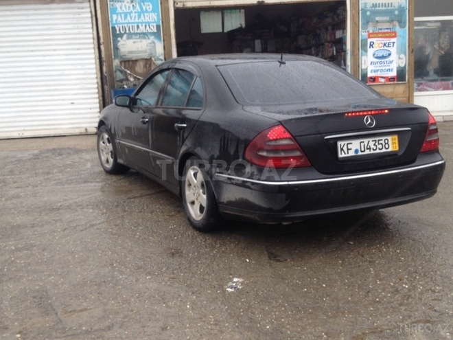 Mercedes E 220 2002, 380,000 km - 2.2 l - Ağdam