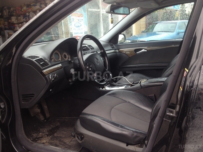 Mercedes E 220 2002, 380,000 km - 2.2 l - Ağdam