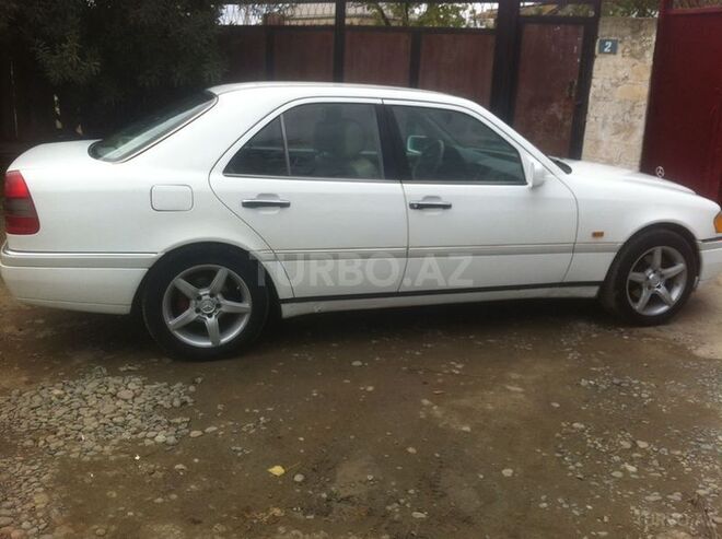 Mercedes C 230 1997, 238,000 km - 2.3 l - Sabirabad