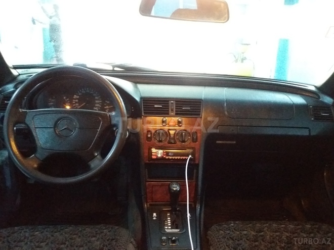 Mercedes C 180 1997, 320,000 km - 1.8 l - Bakı