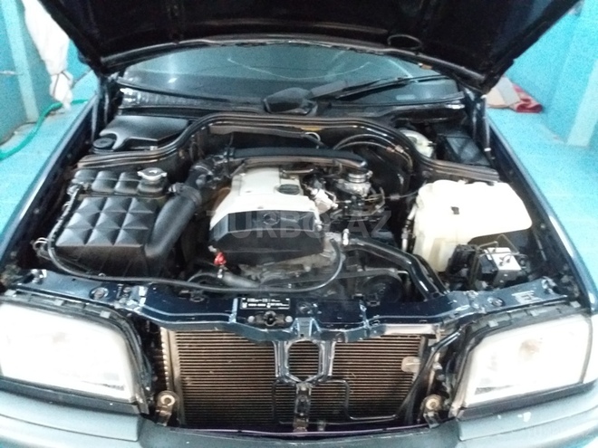 Mercedes C 180 1997, 320,000 km - 1.8 l - Bakı