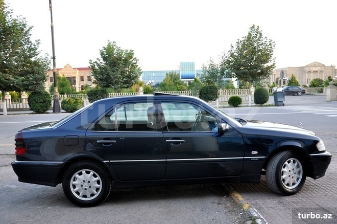 Mercedes C 180 1997, 454,000 km - 1.8 l - Saatlı