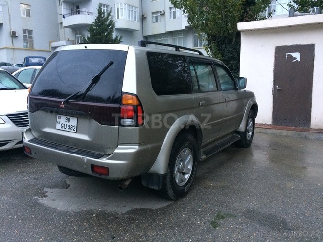 Mitsubishi Montero 2000, 240,000 km - 3.5 л - Bakı