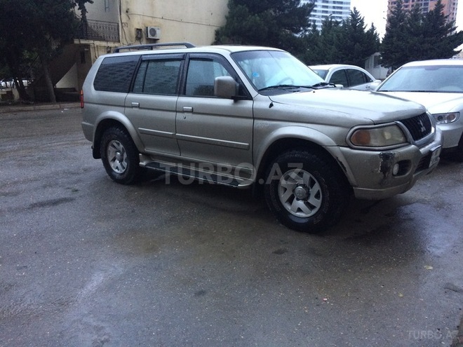 Mitsubishi Montero 2000, 240,000 km - 3.5 л - Bakı