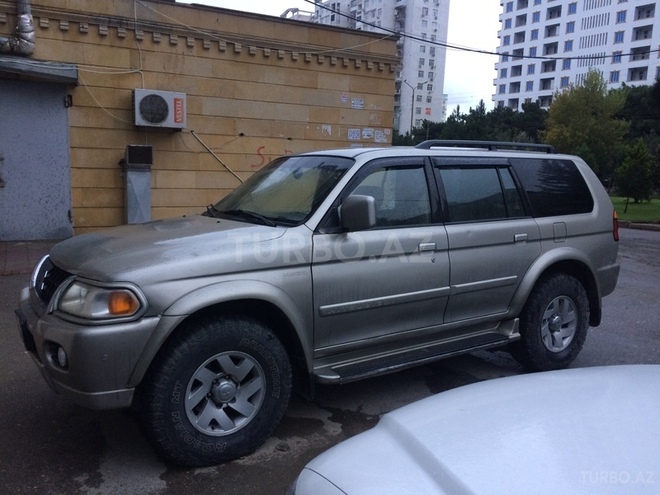 Mitsubishi Montero 2000, 240,000 km - 3.5 л - Bakı