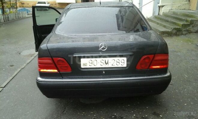 Mercedes E 230 1997, 226,000 km - 2.3 l - Sumqayıt