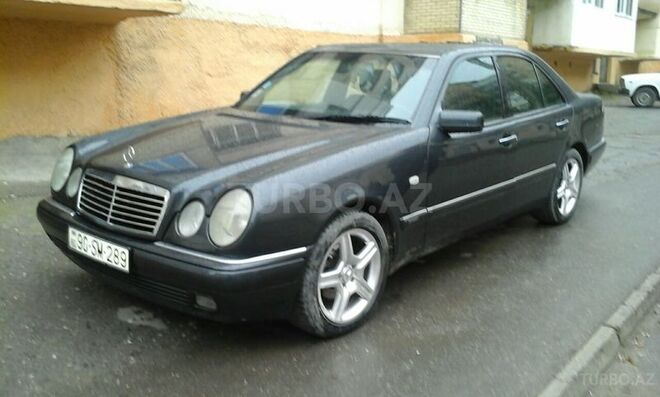Mercedes E 230 1997, 226,000 km - 2.3 l - Sumqayıt